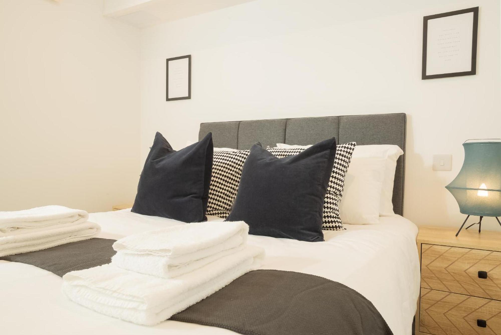 1-bed With Wifi & Full Kitchen Included